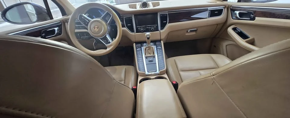 2015 Porsche Macan - Image 3 of 5