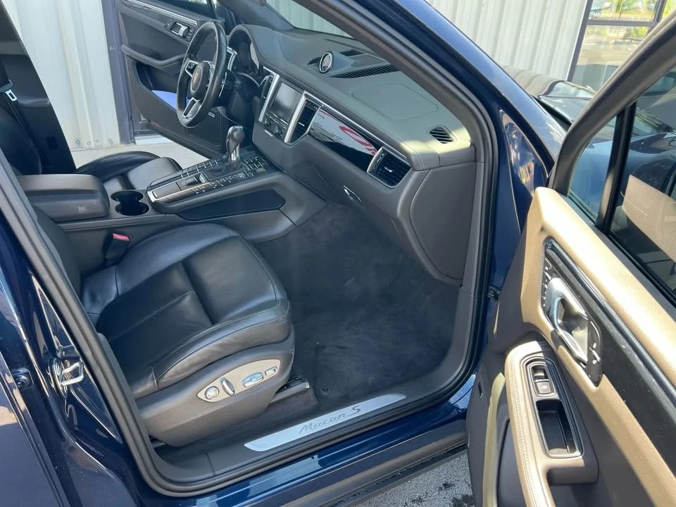 2015 Porsche Macan - Image 16 of 20