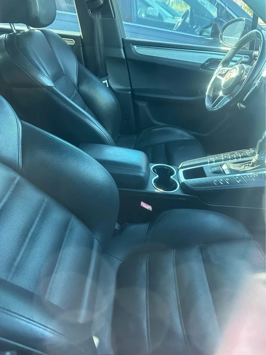 2015 Porsche Macan Turbo - Image 3 of 4