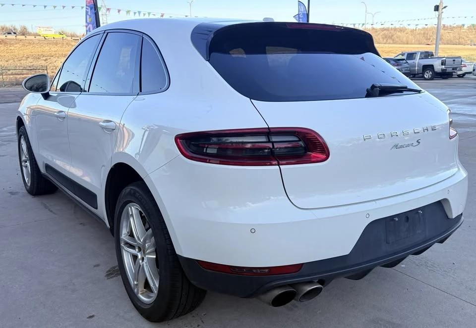 2015 Porsche Macan - Image 7 of 18