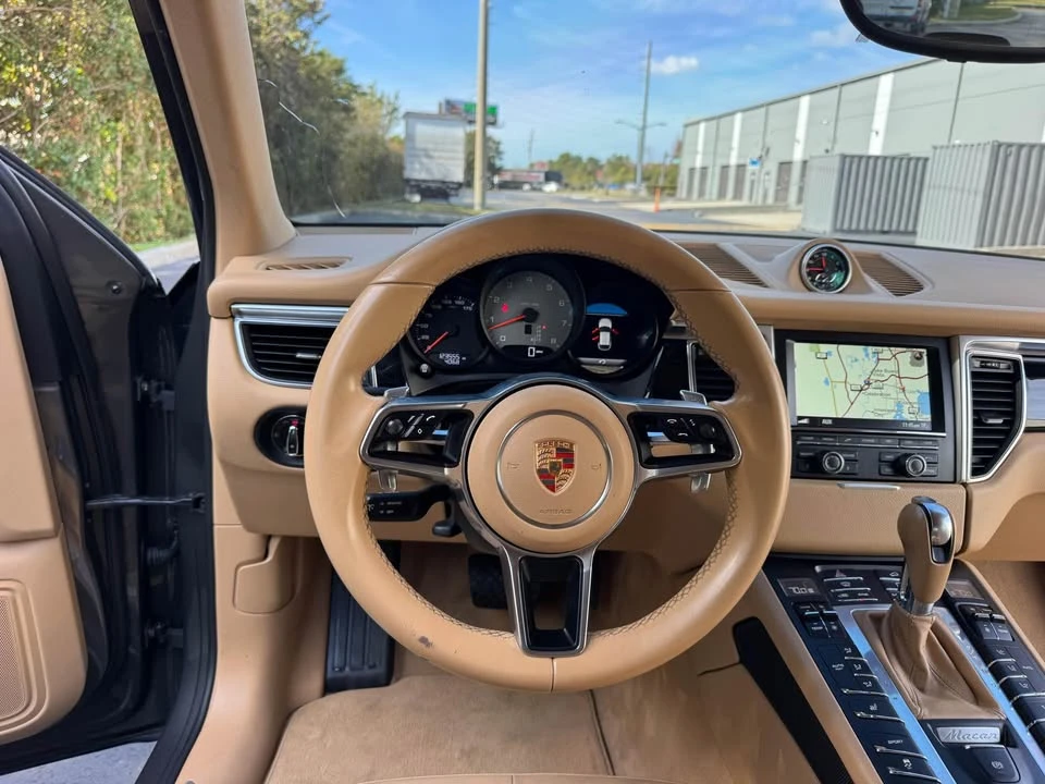 2015 Porsche Macan S - Image 12 of 17