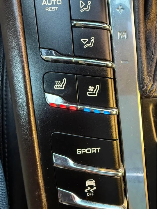 2015 Porsche Macan S - Image 11 of 13
