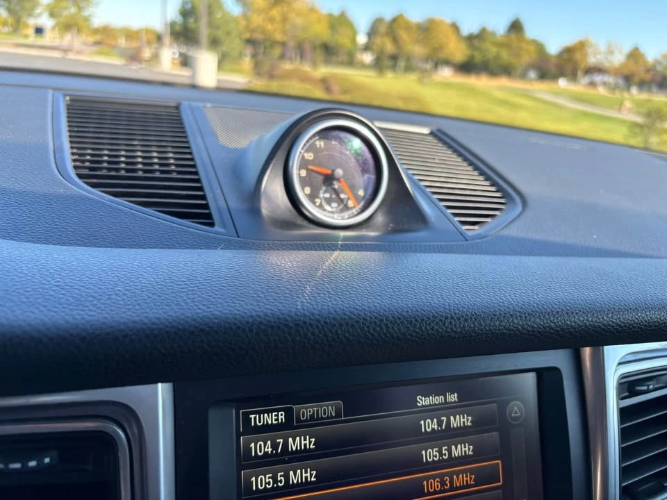 2015 Porsche Macan S - Image 17 of 18
