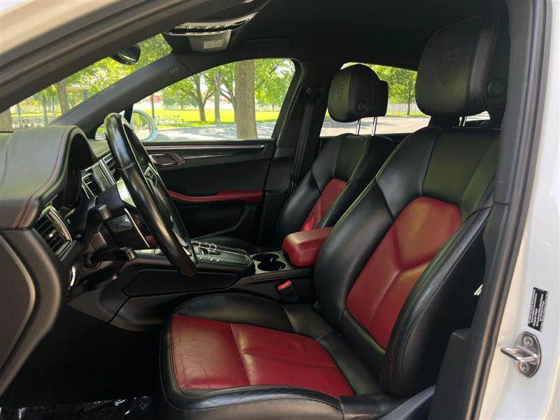 2015 Porsche Macan S - Image 9 of 16