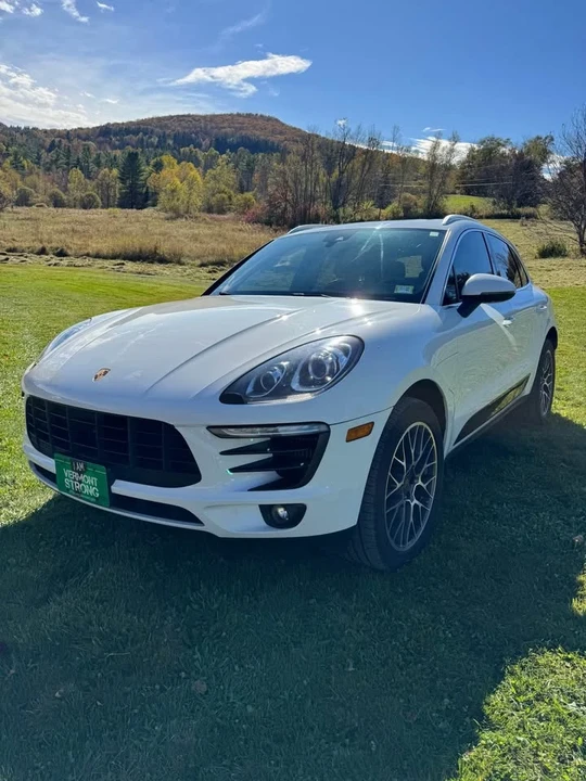 2015 Porsche Macan S - Image 2 of 8