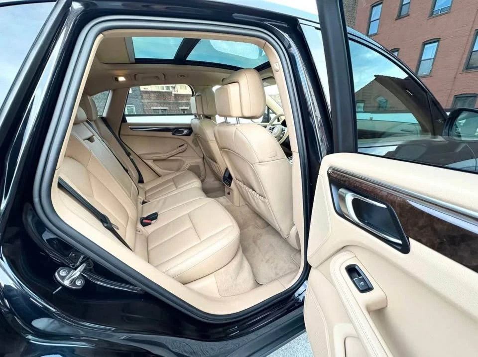 2015 Porsche Macan S - Image 11 of 13