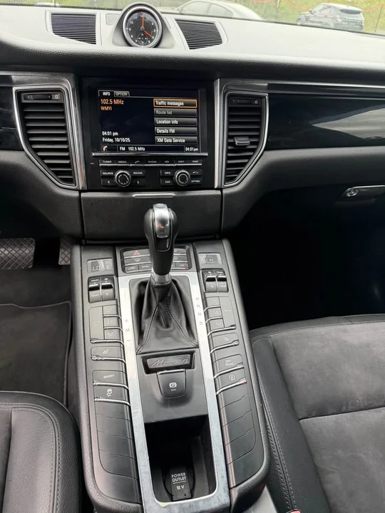 2015 Porsche Macan S - Image 11 of 13