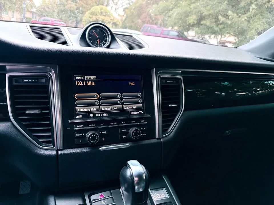 2015 Porsche Macan S - Image 18 of 18