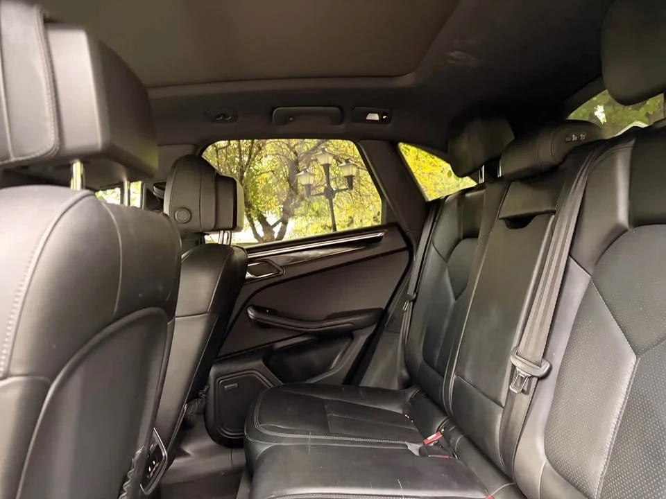 2015 Porsche Macan S - Image 17 of 18