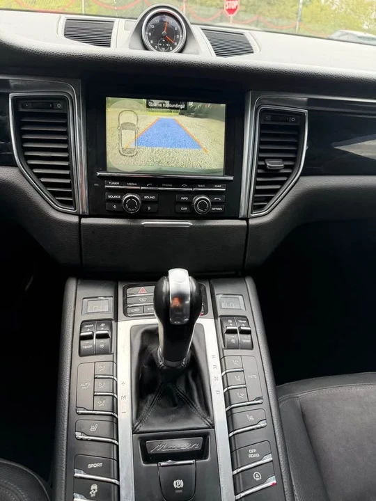 2015 Porsche Macan S - Image 12 of 13