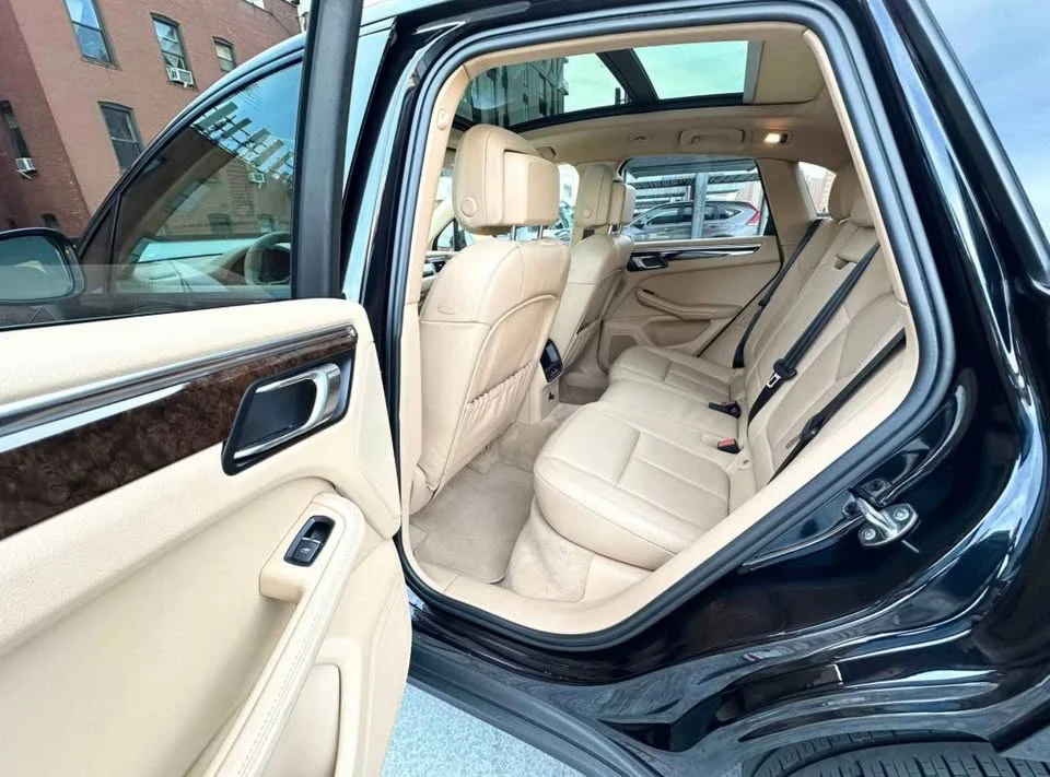 2015 Porsche Macan S - Image 10 of 13