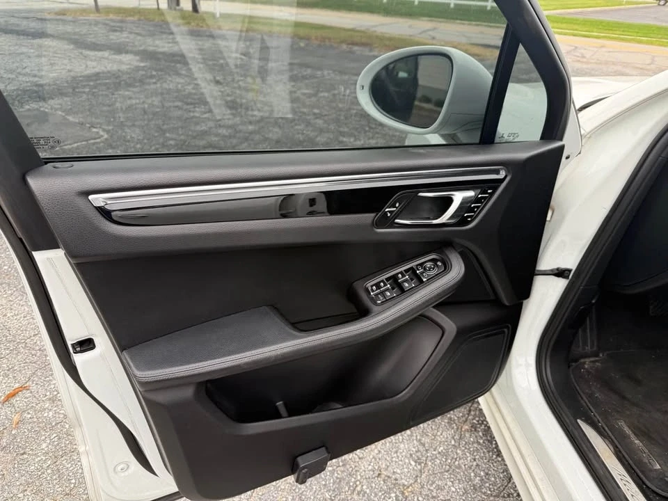 2015 Porsche Macan S - Image 6 of 8