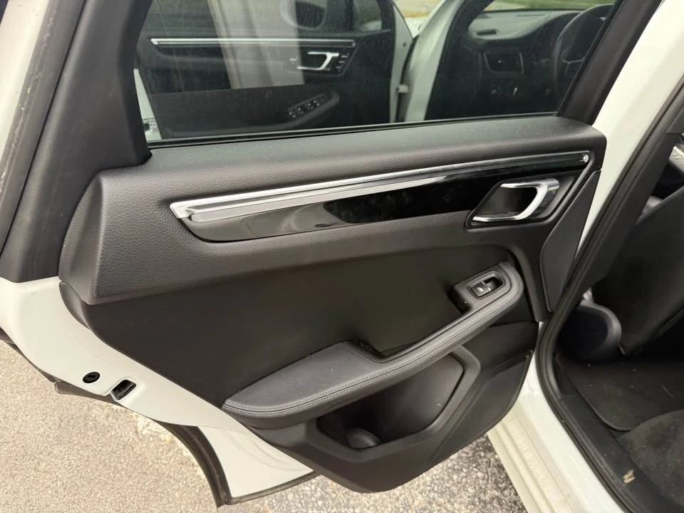 2015 Porsche Macan S - Image 8 of 8