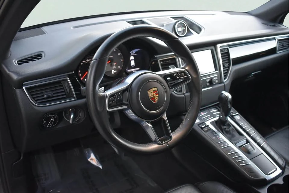 2015 Porsche Macan S - Image 9 of 18