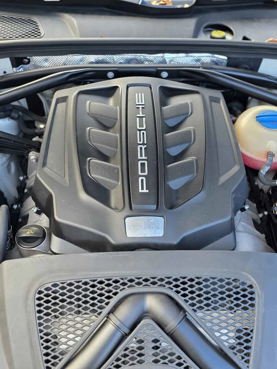 2015 Porsche Macan S - Image 18 of 20