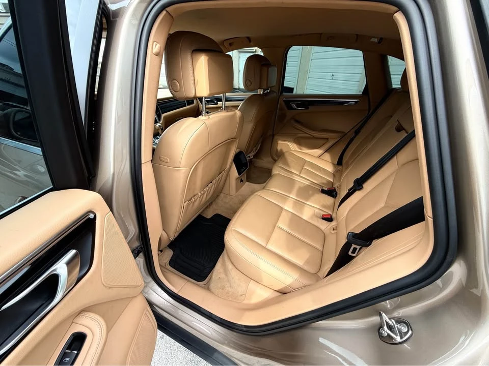2015 Porsche Macan S - Image 8 of 12