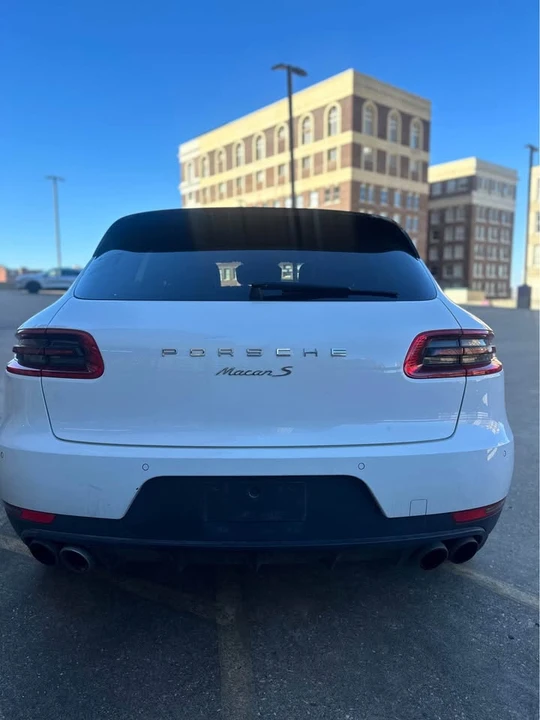 2015 Porsche Macan S - Image 10 of 20