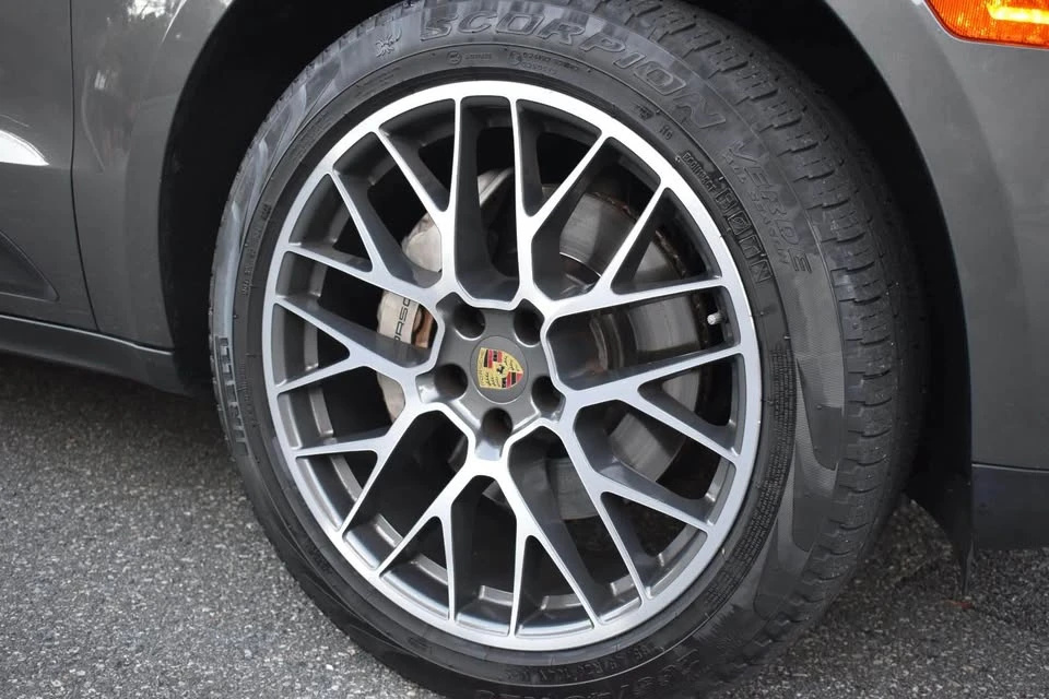 2015 Porsche Macan S - Image 8 of 18