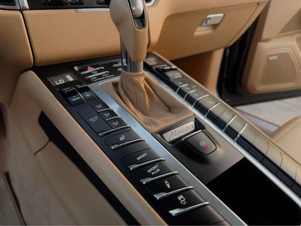 2015 Porsche Macan S - Image 18 of 20