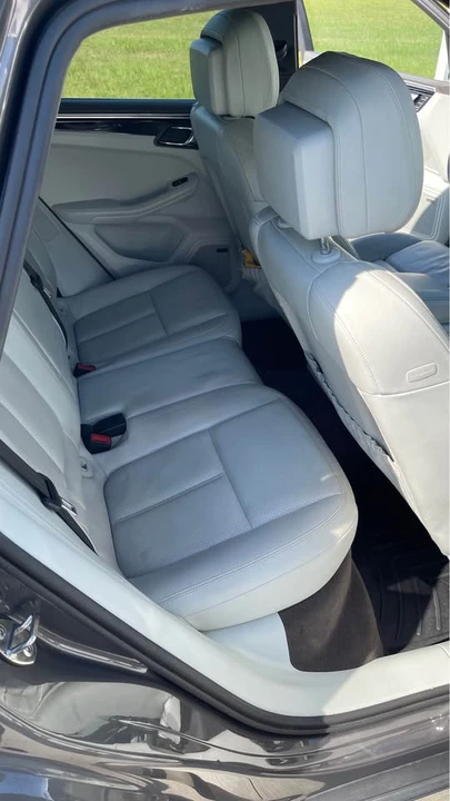 2015 Porsche Macan S - Image 13 of 18