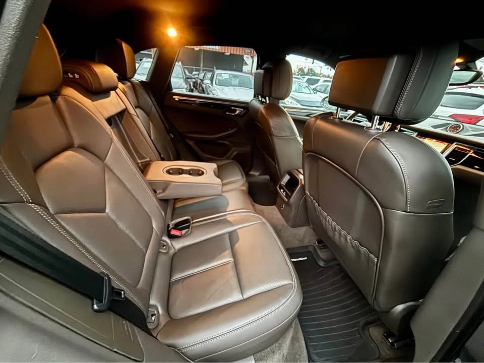 2015 Porsche Macan S - Image 13 of 20
