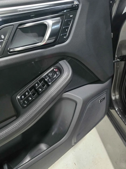 2015 Porsche Macan S - Image 5 of 15