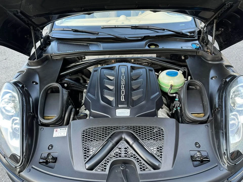 2015 Porsche Macan S - Image 16 of 17
