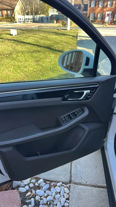 2015 Porsche Macan S - Image 8 of 10