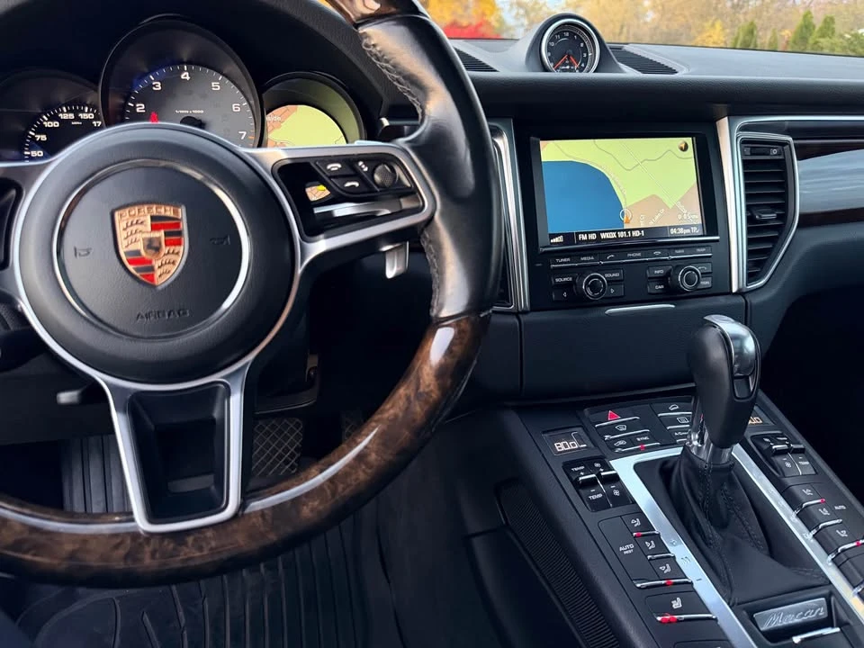 2015 Porsche Macan S - Image 14 of 15