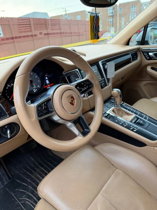 2015 Porsche Macan S - Image 8 of 10