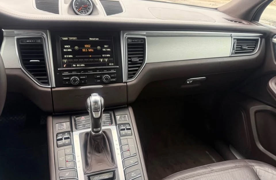 2015 Porsche Macan S - Image 15 of 20