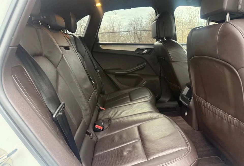 2015 Porsche Macan S - Image 11 of 20