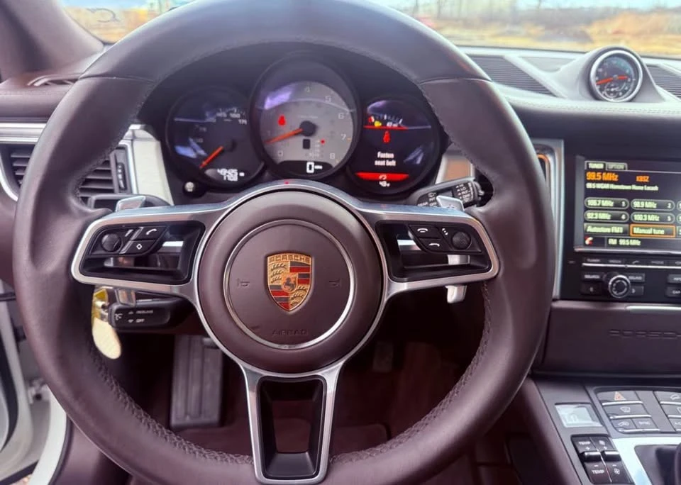 2015 Porsche Macan S - Image 13 of 20