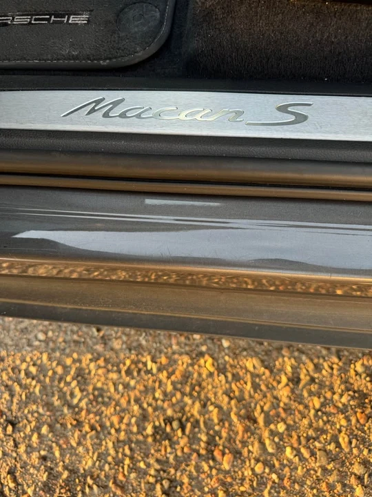 2015 Porsche Macan S - Image 13 of 20