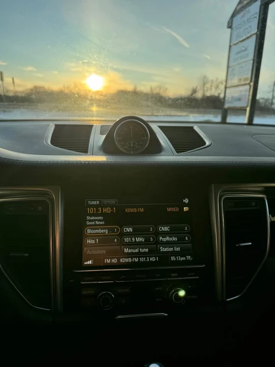 2015 Porsche Macan S - Image 18 of 19