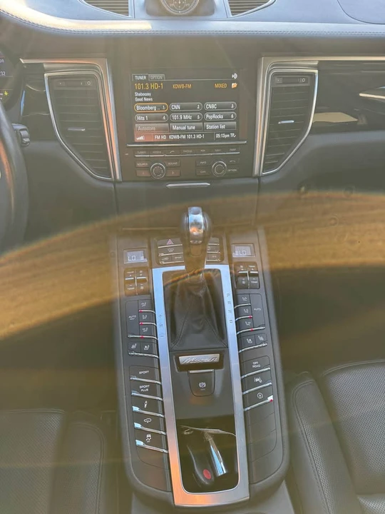 2015 Porsche Macan S - Image 17 of 19