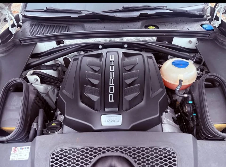 2015 Porsche Macan S - Image 17 of 20