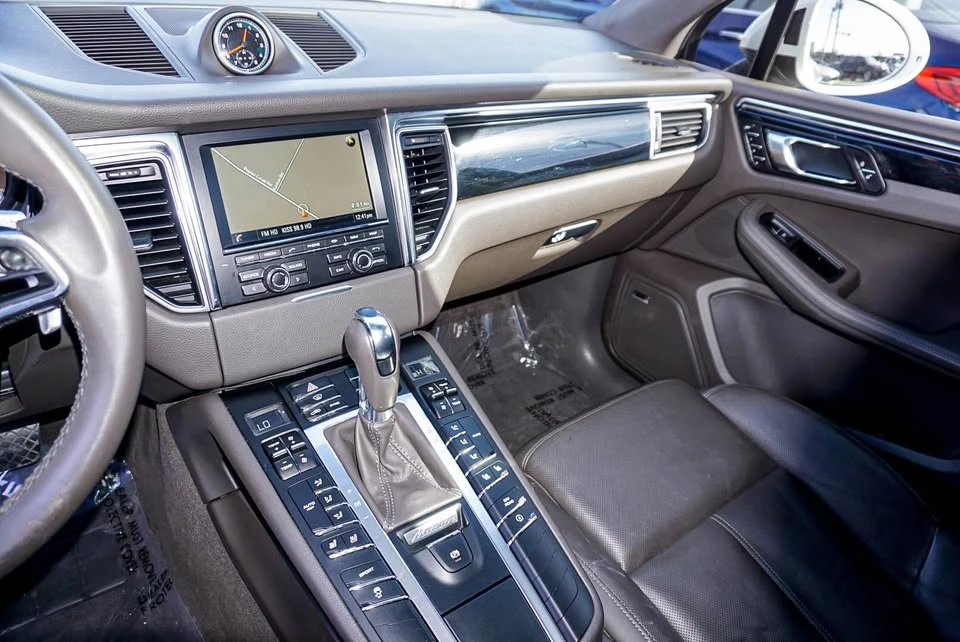 2015 Porsche Macan S - Image 13 of 19
