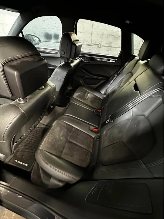 2015 Porsche Macan S - Image 19 of 20