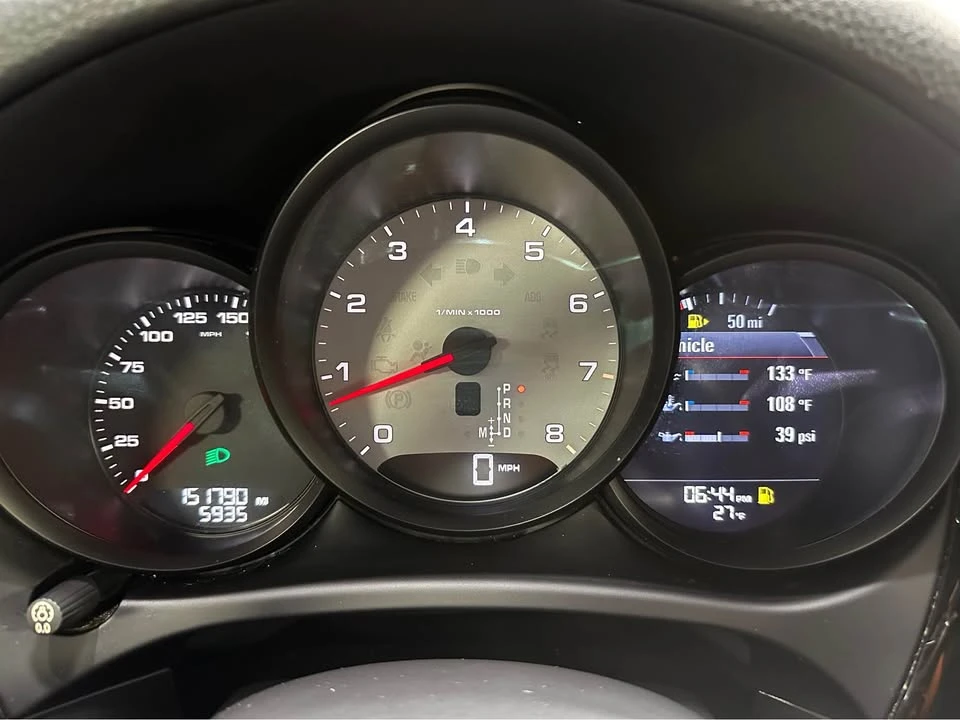 2015 Porsche Macan S - Image 8 of 20
