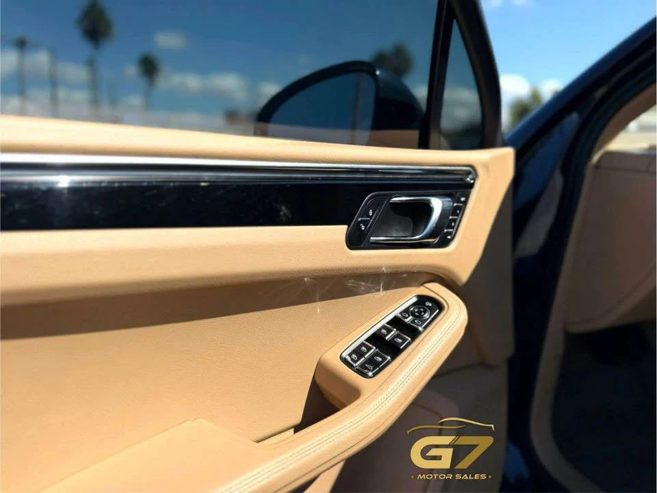 2015 Porsche Macan S - Image 5 of 9