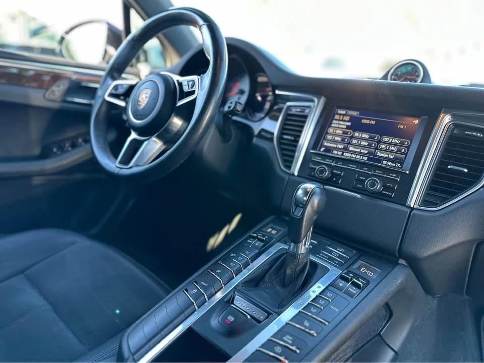2015 Porsche Macan S - Image 9 of 14