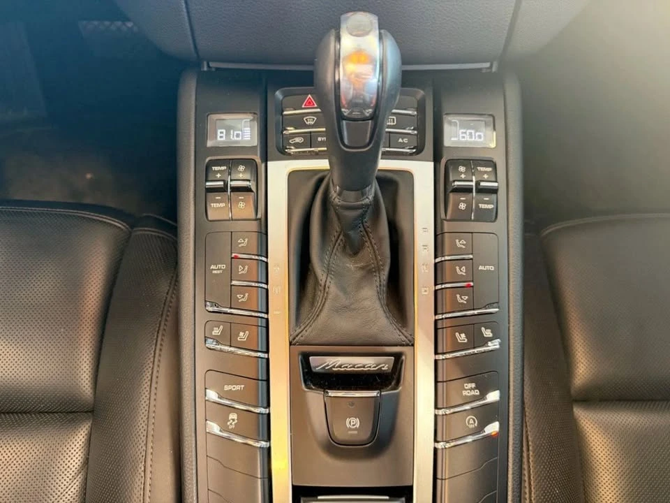 2015 Porsche Macan S - Image 12 of 16