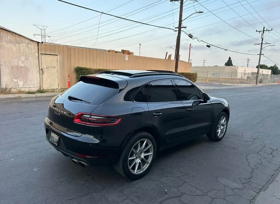 2015 Porsche Macan - Image 10 of 16