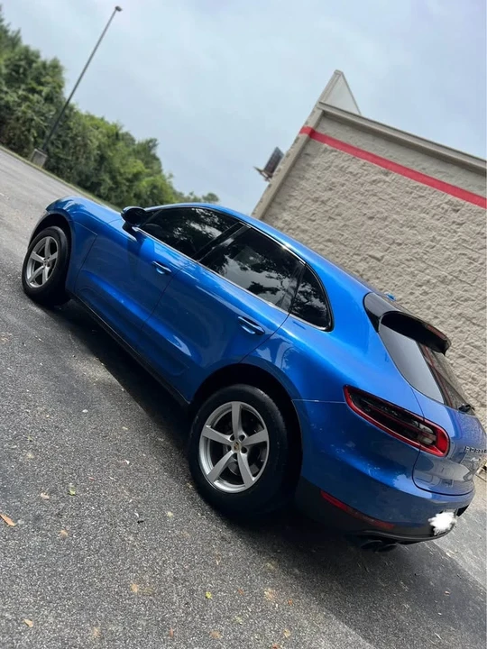 2015 Porsche Macan - Image 2 of 12