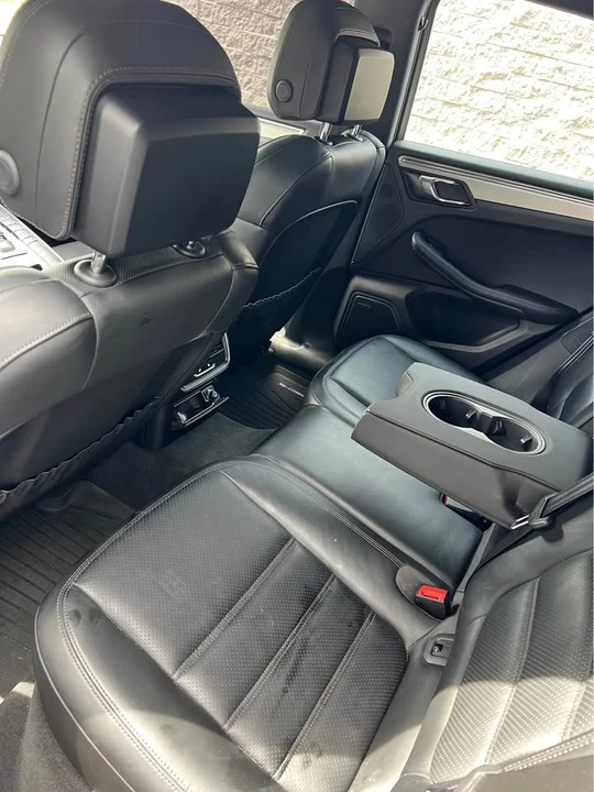 2015 Porsche Macan - Image 7 of 12