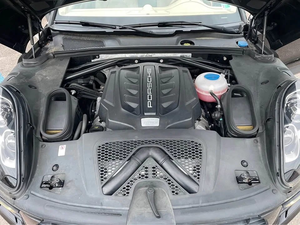 2015 Porsche Macan - Image 19 of 19