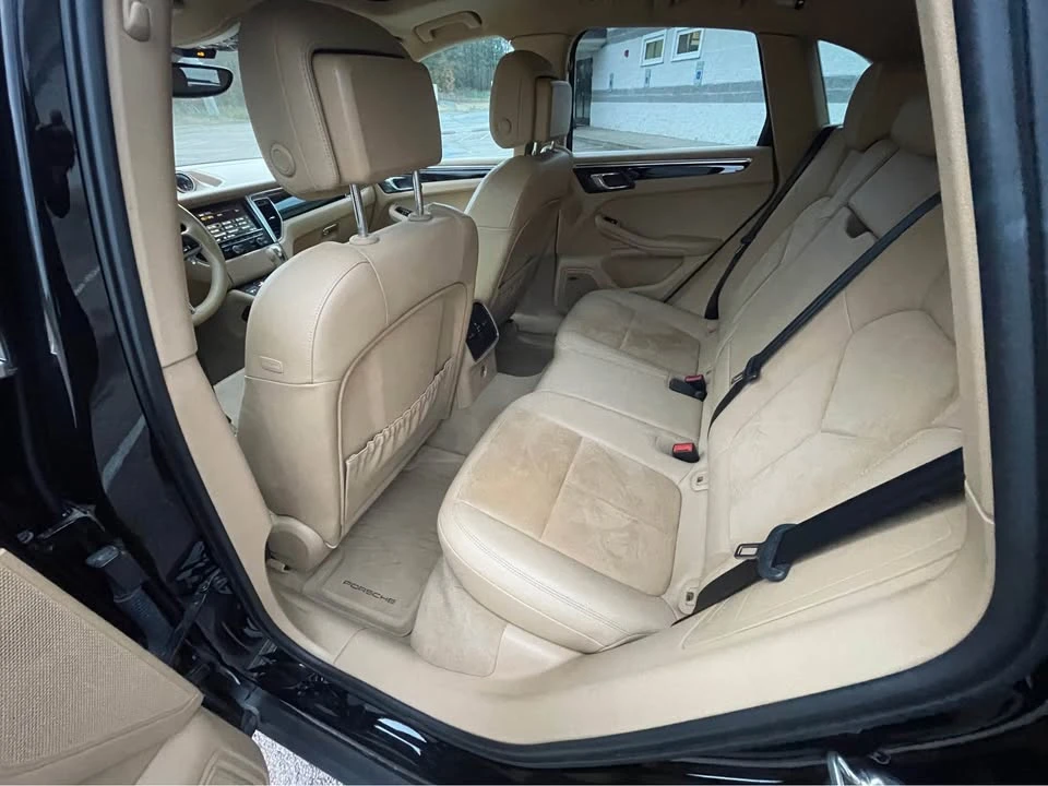 2015 Porsche Macan - Image 13 of 19