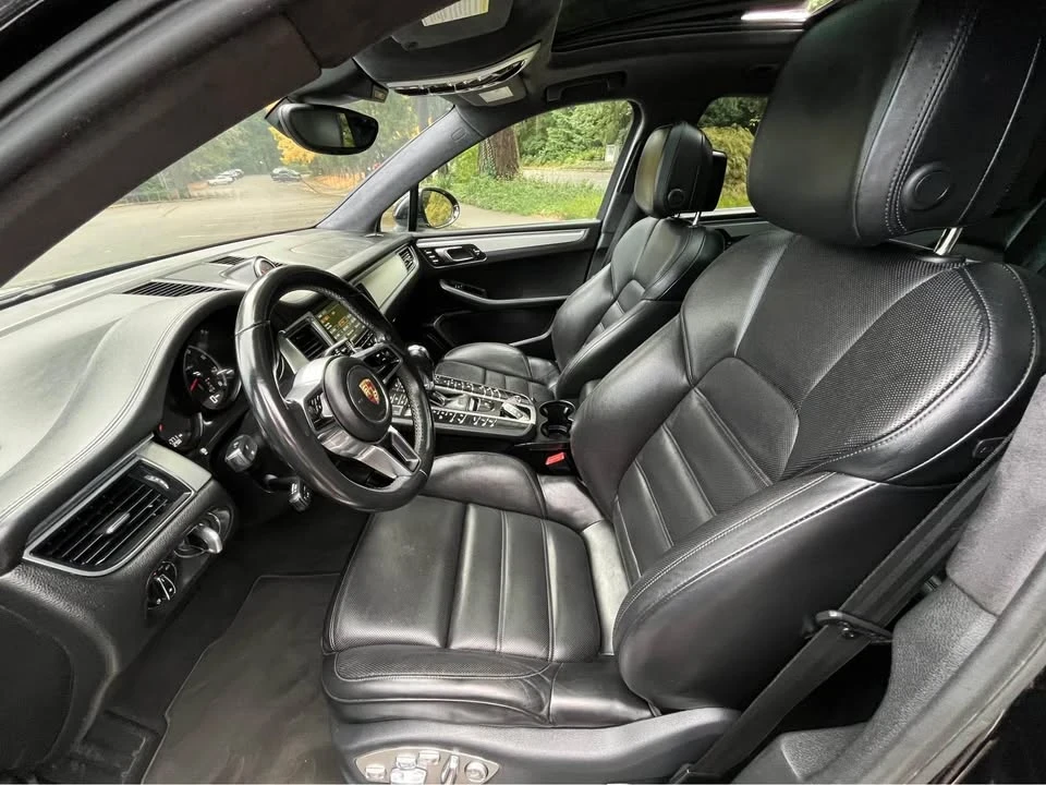 2015 Porsche Macan Turbo - Image 9 of 19