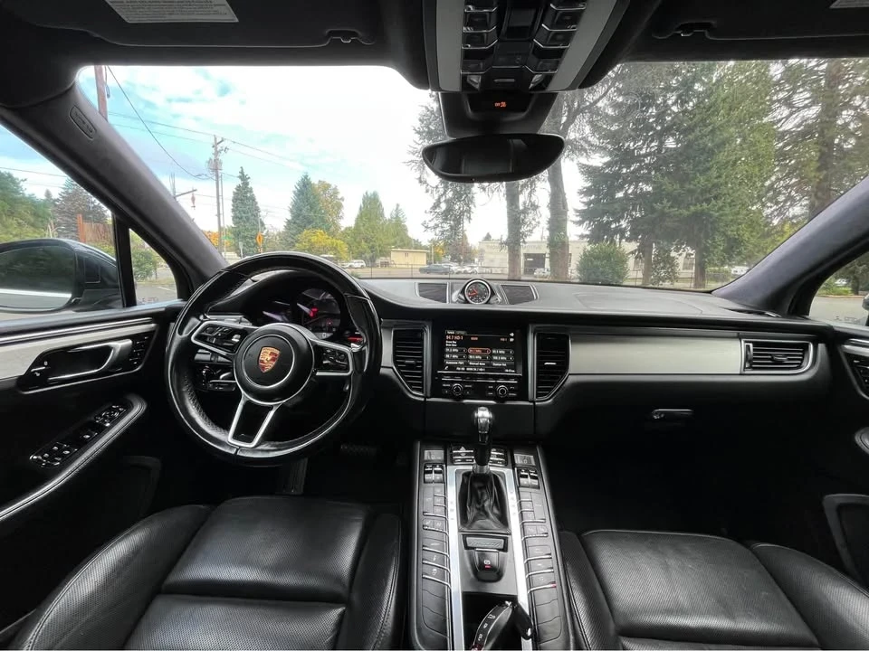 2015 Porsche Macan Turbo - Image 13 of 19
